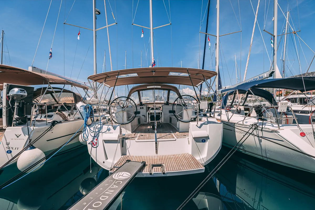 Exterior view of Geronimo, a Jeanneau Sun Odyssey 519 sailboat at Grad Kaštela, Croatia