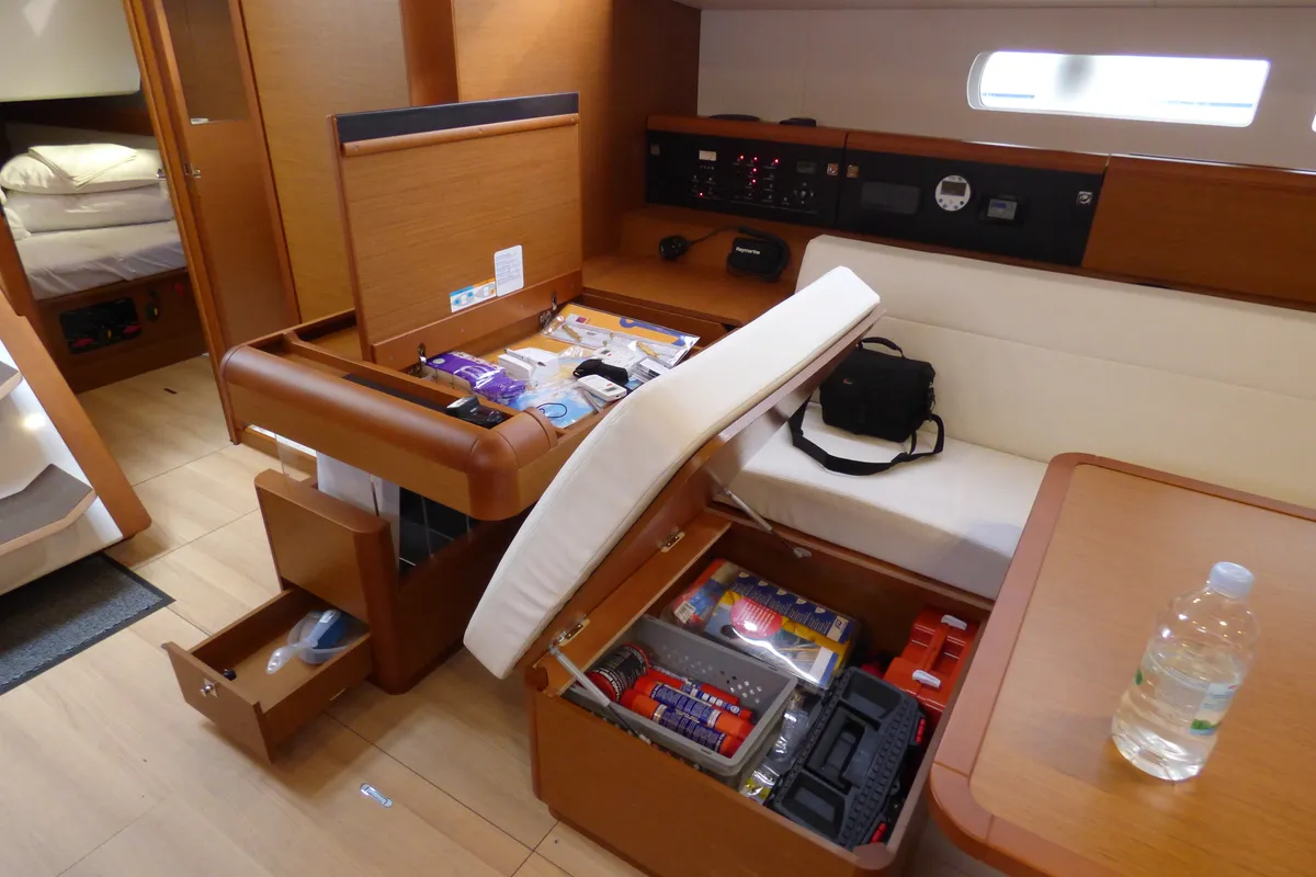 Salon of Geronimo, a Jeanneau Sun Odyssey 519 sailboat at Grad Kaštela, Croatia