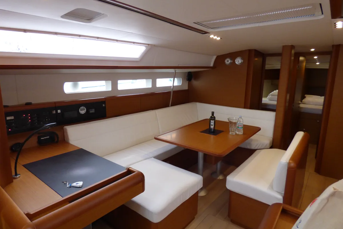 Salon of Geronimo, a Jeanneau Sun Odyssey 519 sailboat at Grad Kaštela, Croatia