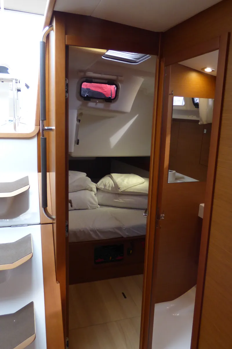 Cabin on Geronimo, a Jeanneau Sun Odyssey 519 sailboat at Grad Kaštela, Croatia