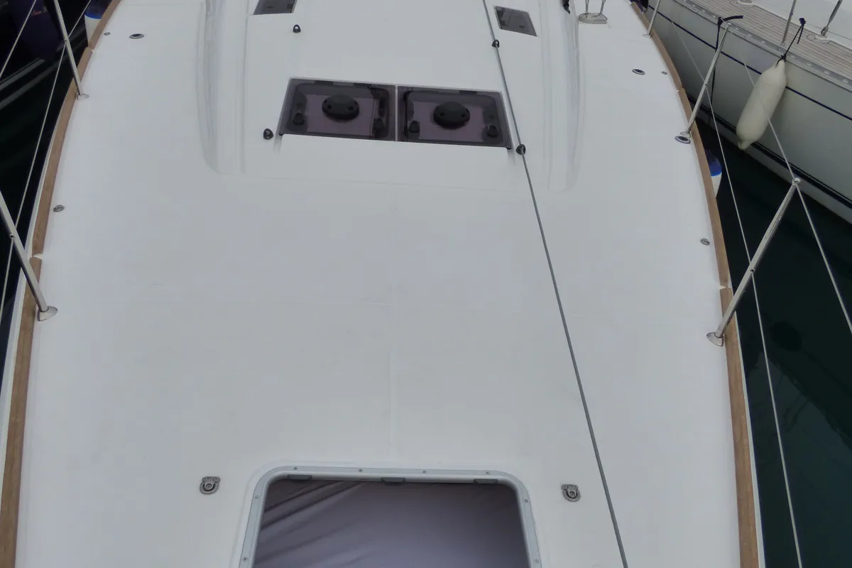 Deck of Geronimo, a Jeanneau Sun Odyssey 519 sailboat at Grad Kaštela, Croatia