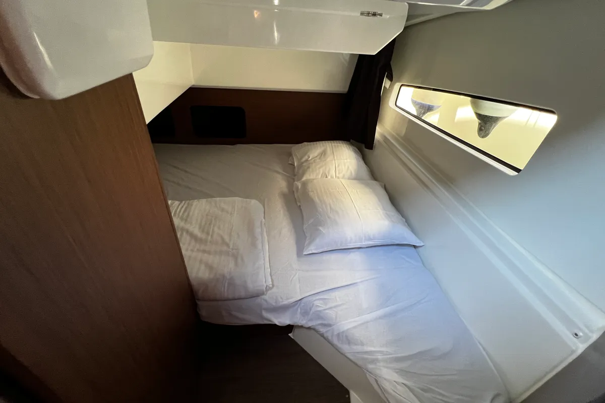 Cabin on Ana, a Beneteau Antares 9 OB motorboat at Grad Pula, Croatia