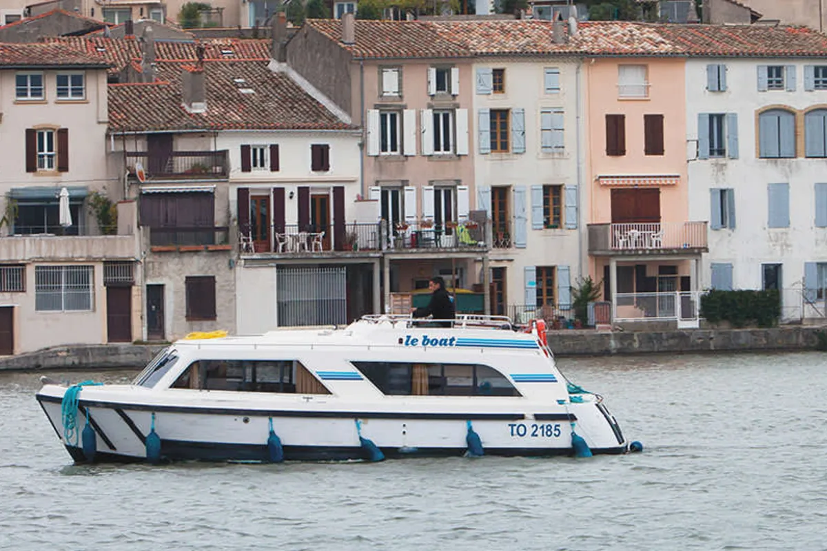 Exterior view of Cirrus B - Budget 25, a Gulet Cirrus B motorboat at Saint-Gilles, France