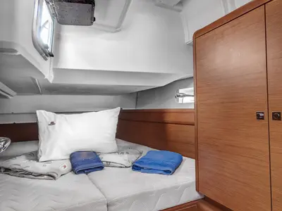 Cabin on Fos, a Jeanneau Sun Odyssey 449 sailboat at Kontokali, Greece
