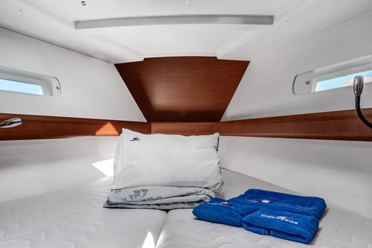 Cabin on Fos, a Jeanneau Sun Odyssey 449 sailboat at Kontokali, Greece