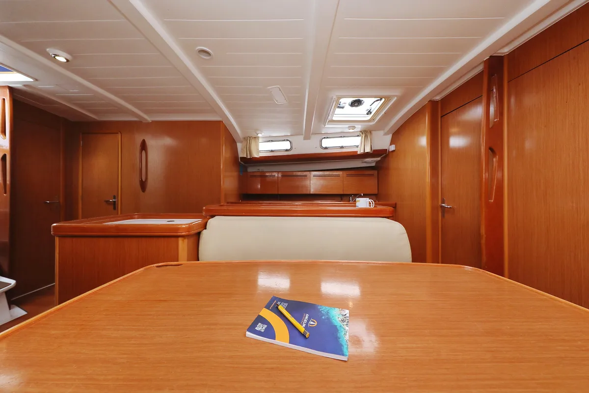 Salon of Kristina II , a Beneteau Cyclades 50.5 sailboat at Općina Sukošan, Croatia