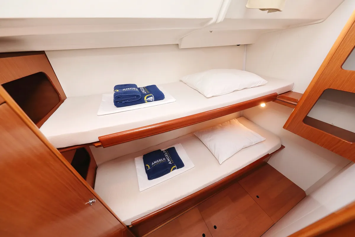 Cabin on Kristina II , a Beneteau Cyclades 50.5 sailboat at Općina Sukošan, Croatia