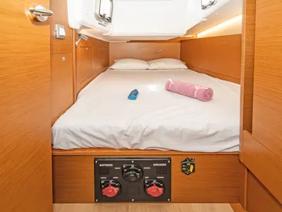 Cabin on Nami, a Jeanneau Sun Odyssey 410 sailboat at Kos, Greece