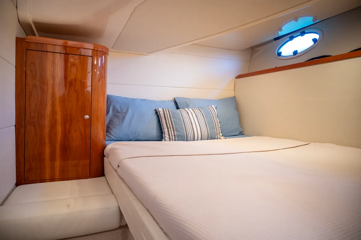 Cabin on Jianos, a Elan Power 42 motorboat at Pallini Municipal Unit, Greece