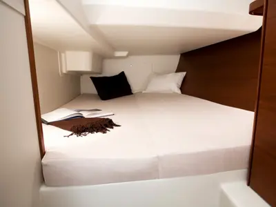 Cabin on Scary Mary, a Hanse 370 sailboat at Altefähr, Germany