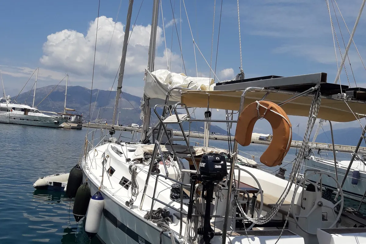 Exterior view of Canenas, a Bavaria 40 Cruiser S sailboat at Sami, Greece
