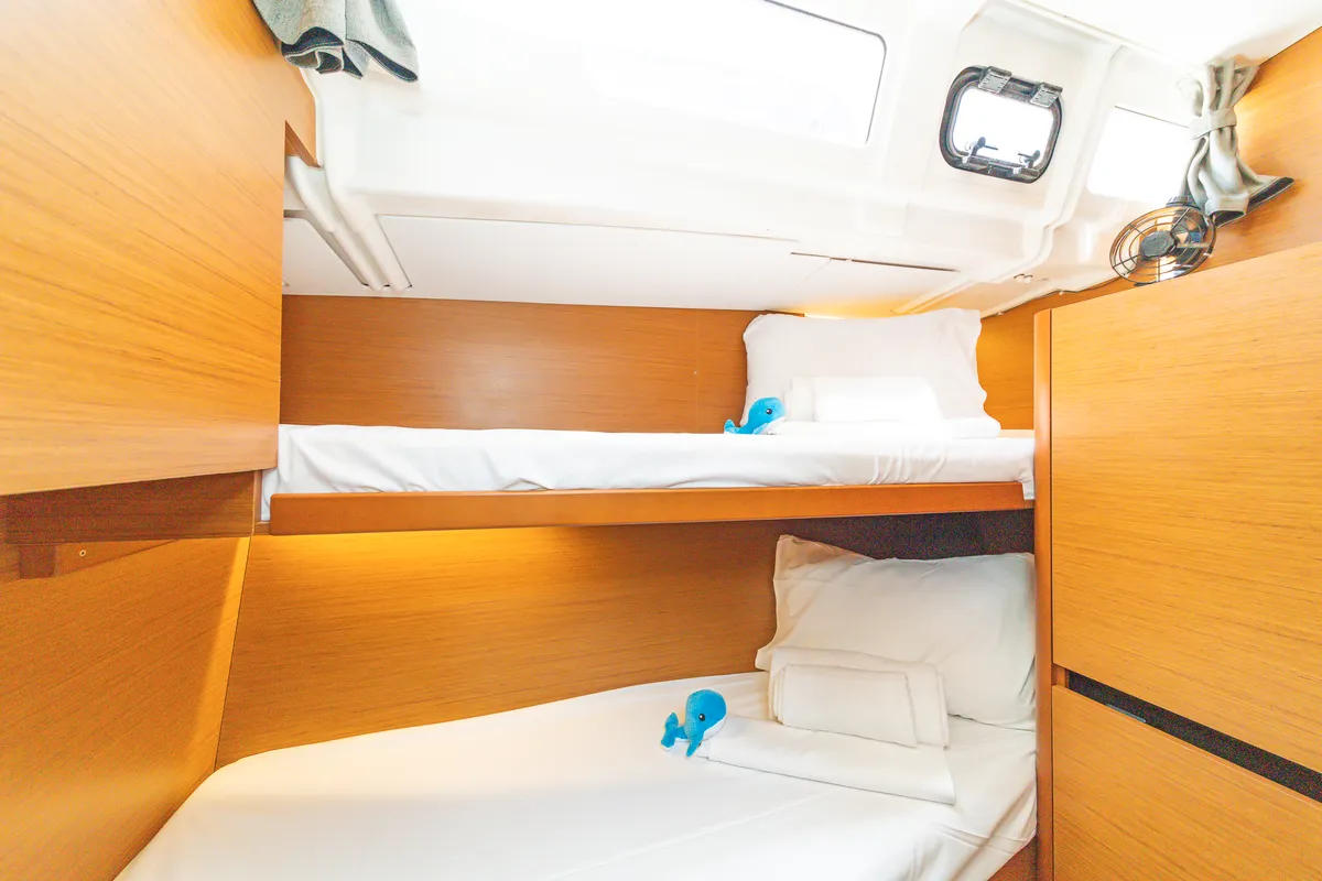 Cabin on Pileas, a Jeanneau Sun Odyssey 490 sailboat at Kontokali, Greece