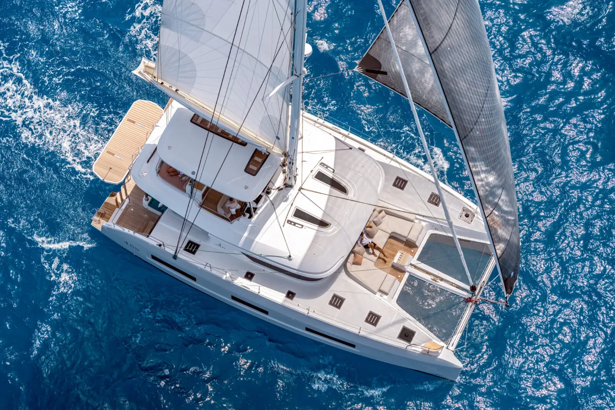 Mariella, a Lagoon 55 catamaran at Roche Caiman, Seychelles