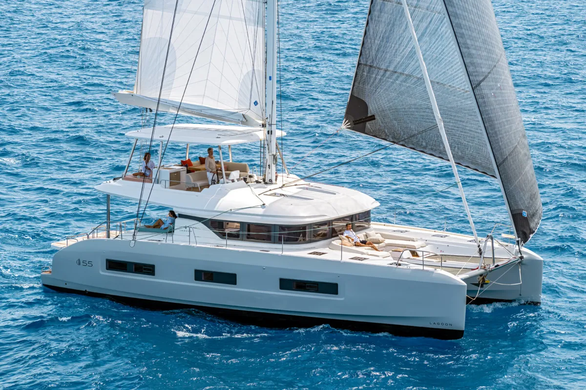 Mariella, a Lagoon 55 catamaran at Roche Caiman, Seychelles