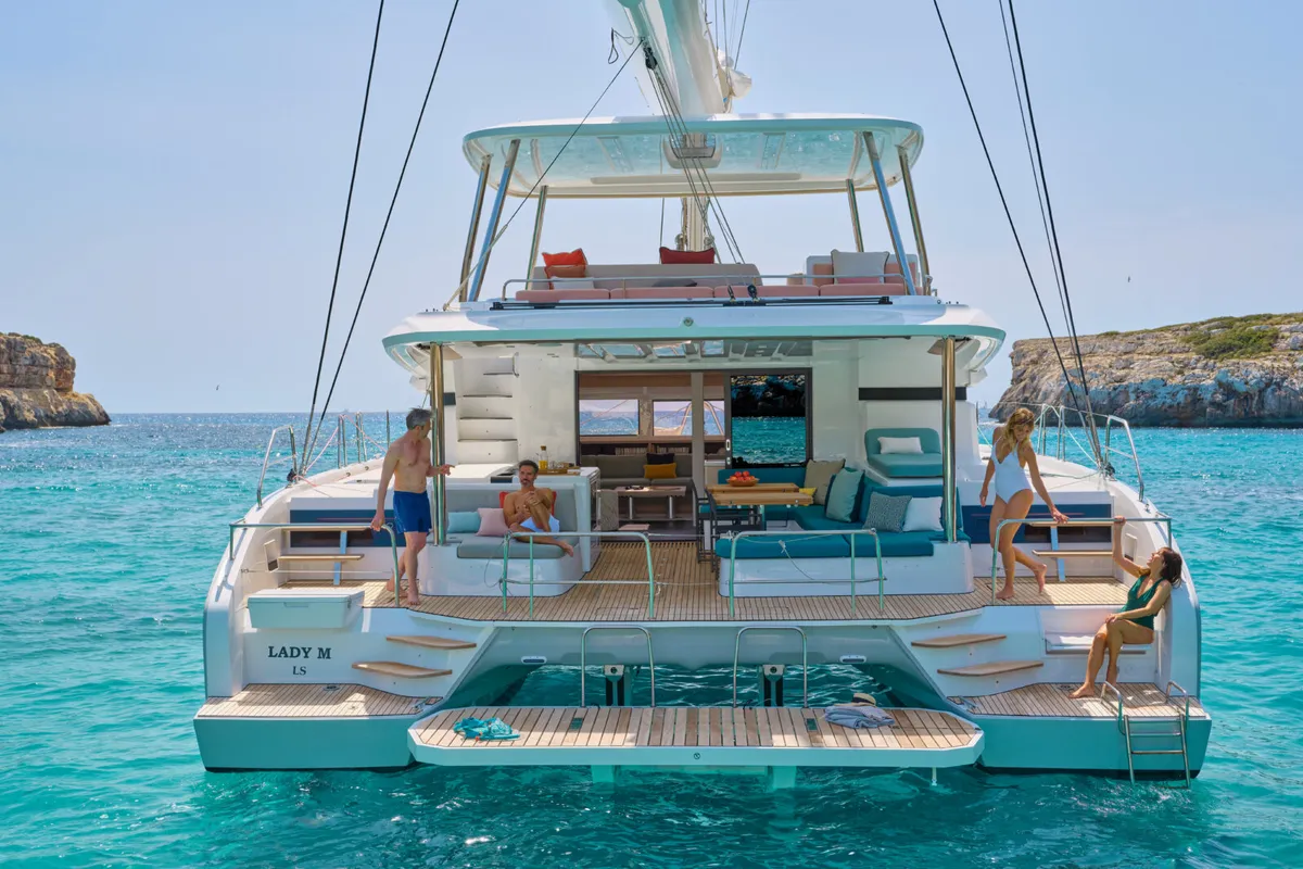 Mariella, a Lagoon 55 catamaran at Roche Caiman, Seychelles