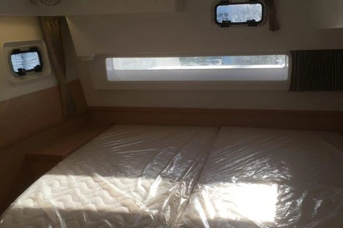 Cabin on Tidre, a Lagoon 42 catamaran at Pointe-à-Pitre, France