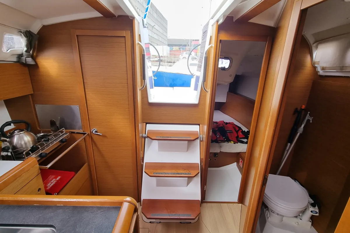 Galley of H3L, a Jeanneau Sun Odyssey 349 sailboat at Gdańsk, Poland