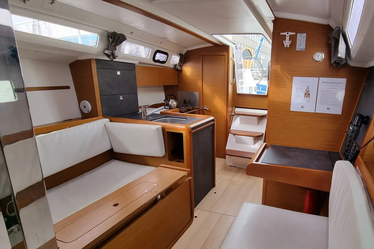 Salon of H3L, a Jeanneau Sun Odyssey 349 sailboat at Gdańsk, Poland