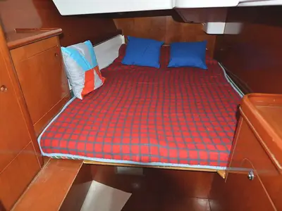 Cabin on Seagul, a Beneteau Oceanis 461 sailboat at Athens, Greece