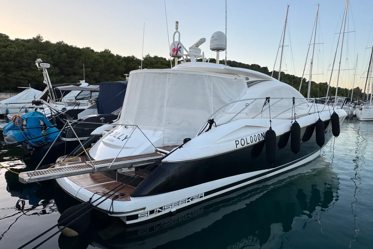 Exterior view of Polly, a Sunseeker Portofino 53 motorboat at Općina Rogoznica, Croatia
