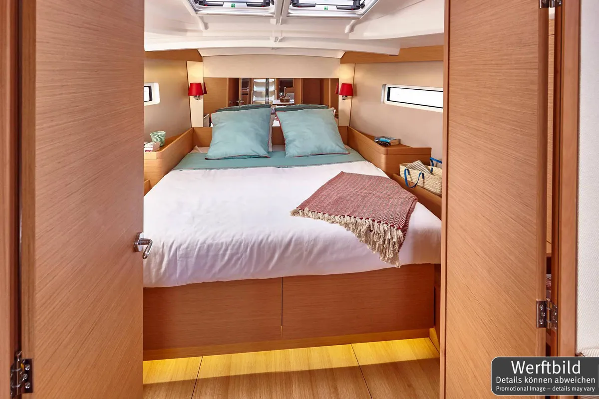 Cabin on Carlotta, a Jeanneau Sun Odyssey 440 sailboat at Palma de Mallorca, Spain