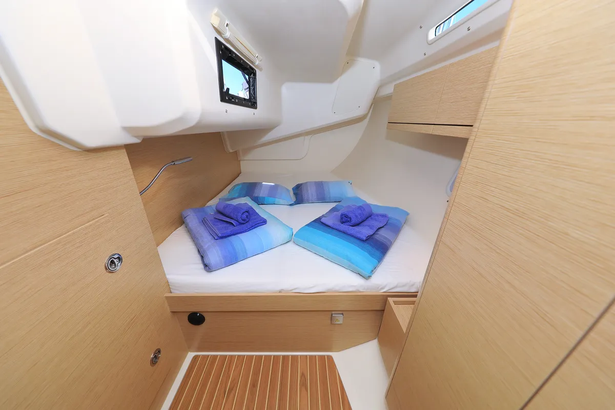 Cabin on Pollux, a Hanse 418 sailboat at Grad Kaštela, Croatia