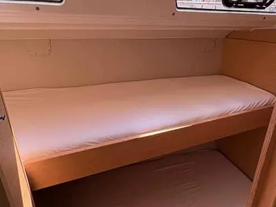 Cabin on Malimè, a Dufour 430 sailboat at Procida, Italy