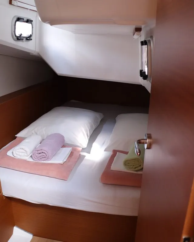 Cabin on Bura Kiss, a Jeanneau Sun Odyssey 380 sailboat at Dubrovnik, Croatia