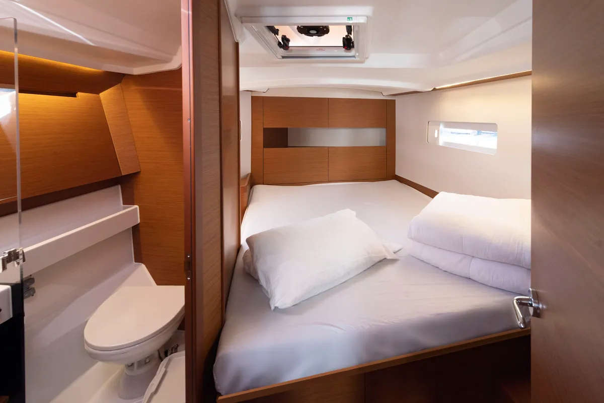 Cabin on Sea Pearl, a Jeanneau Sun Odyssey 410 sailboat at Palma de Mallorca, Spain