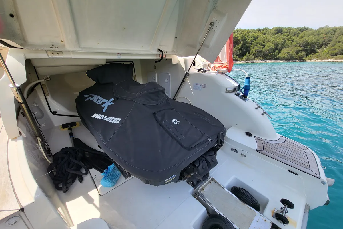 Bahia Gloria, a Motoryacht motor yacht at Primošten, Croatia