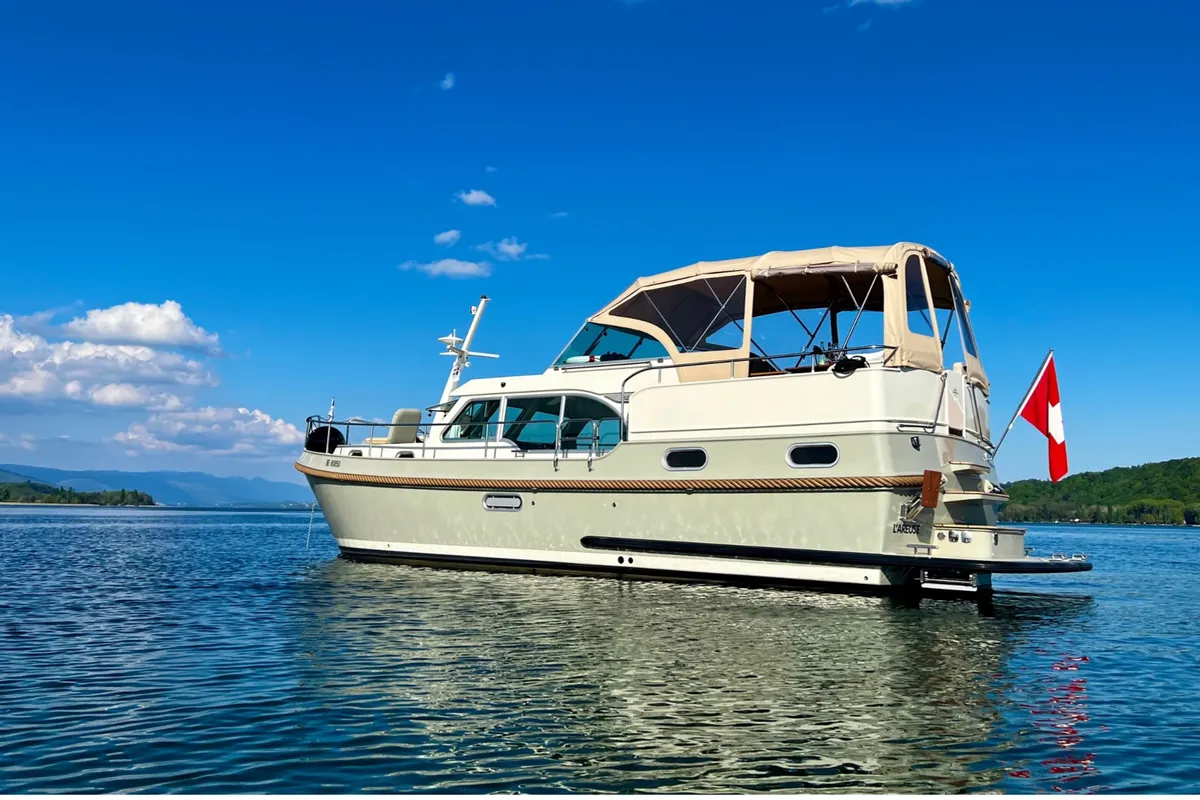 Exterior view of L'Areuse, a Linssen Grand Sturdy 35.0 AC motorboat at Le Landeron, Switzerland