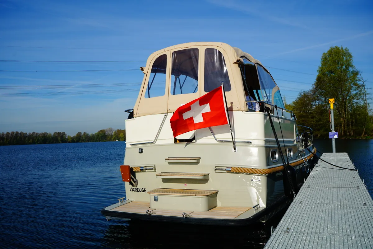 Exterior view of L'Areuse, a Linssen Grand Sturdy 35.0 AC motorboat at Le Landeron, Switzerland