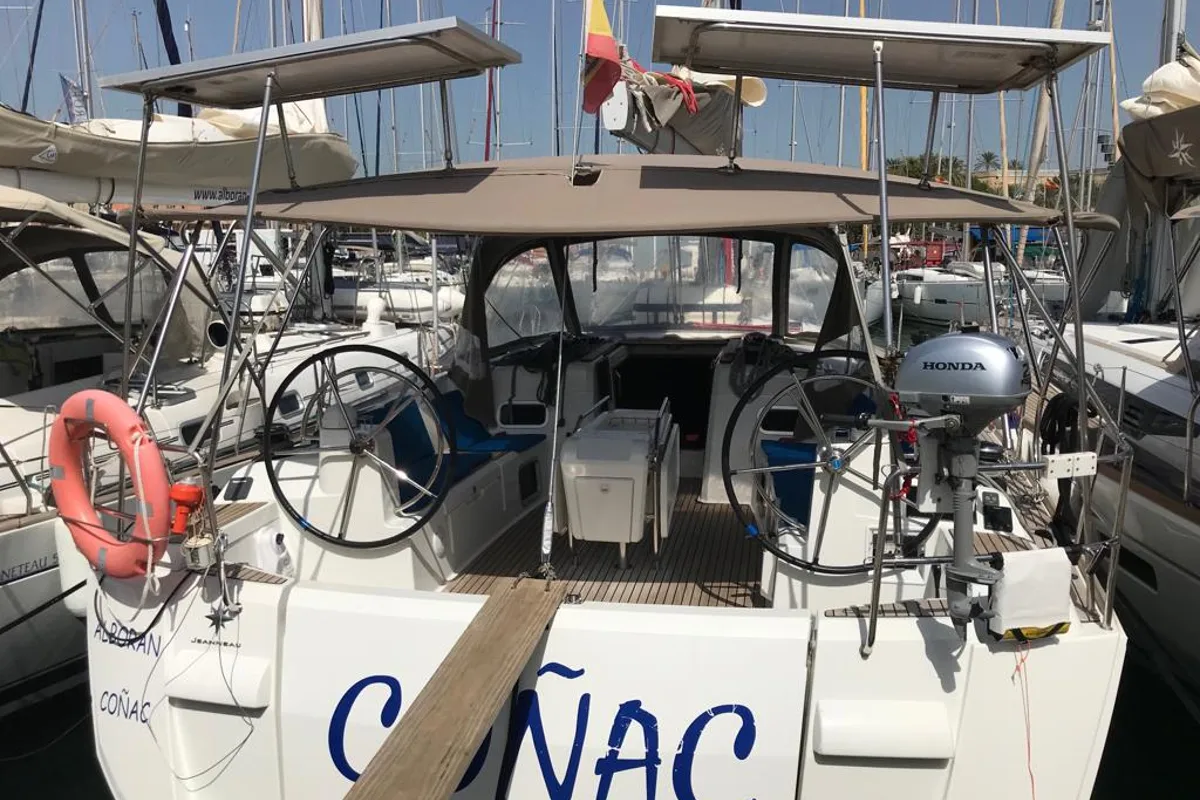 Exterior view of Alboran Cognac (Las Galletas), a Jeanneau Sun Odyssey 519 sailboat at Elephant Butte Estates, United States