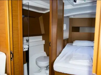 Cabin on Evelina, a Jeanneau Sun Odyssey 410 sailboat at Lavrion, Greece