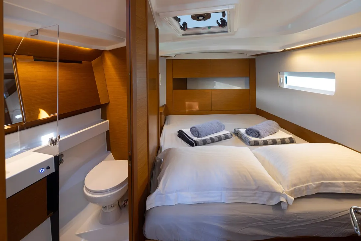 Cabin on Elektra, a Jeanneau Sun Odyssey 410 sailboat at Municipal Unit of Lefkada, Greece