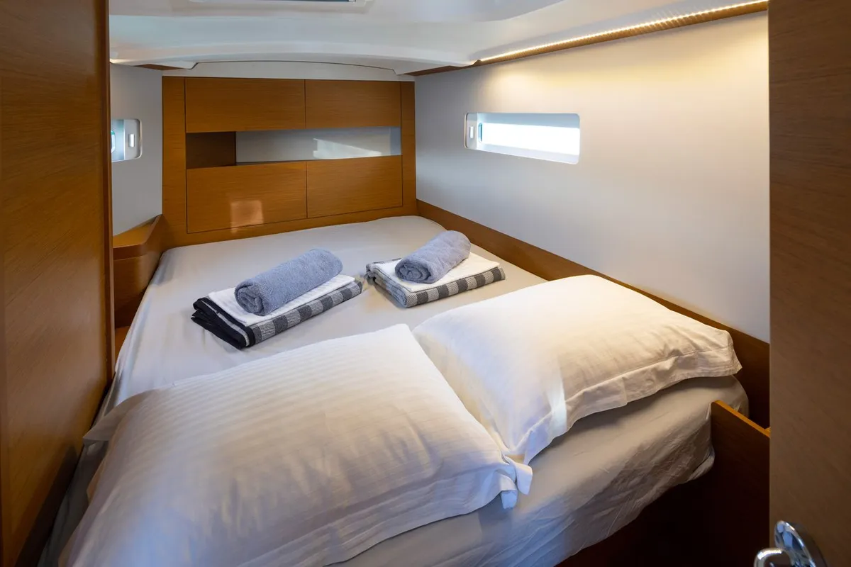 Cabin on Elektra, a Jeanneau Sun Odyssey 410 sailboat at Municipal Unit of Lefkada, Greece