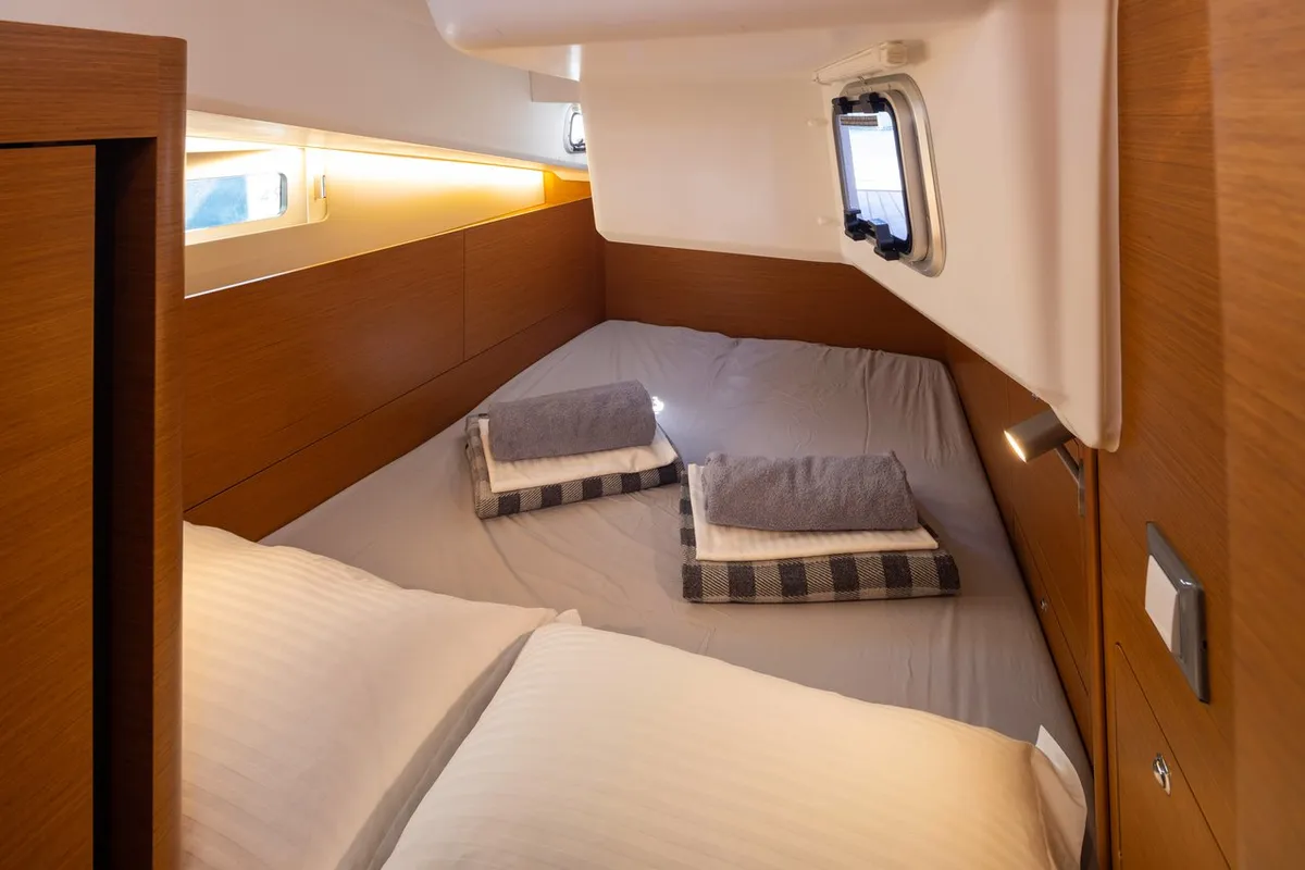 Cabin on Elektra, a Jeanneau Sun Odyssey 410 sailboat at Municipal Unit of Lefkada, Greece