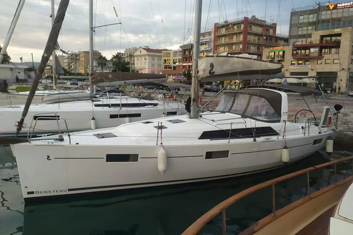 Salon of Kos 41.4, a Beneteau Oceanis 41.1 sailboat at Volos Municipality, Greece