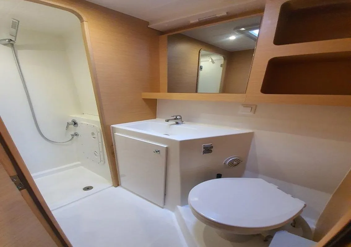 Cabin on Mami, a Lagoon 42 catamaran at Mai Khao, Thailand