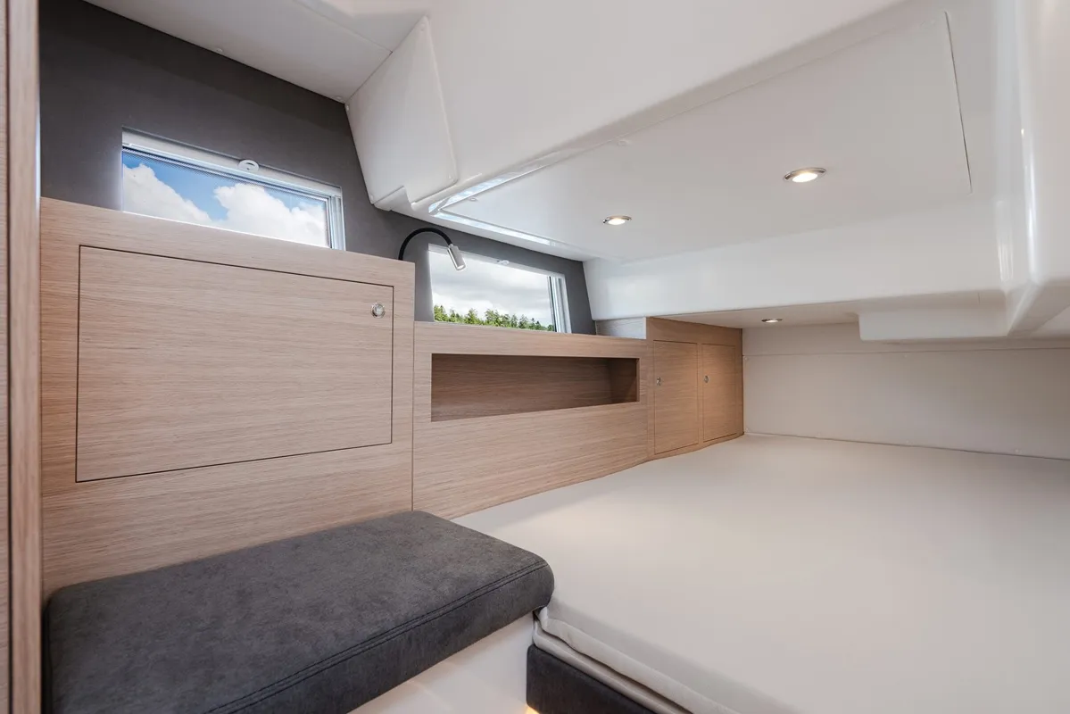 Cabin on Sunset, a Viknes S40 Fly motor yacht at Općina Sukošan, Croatia