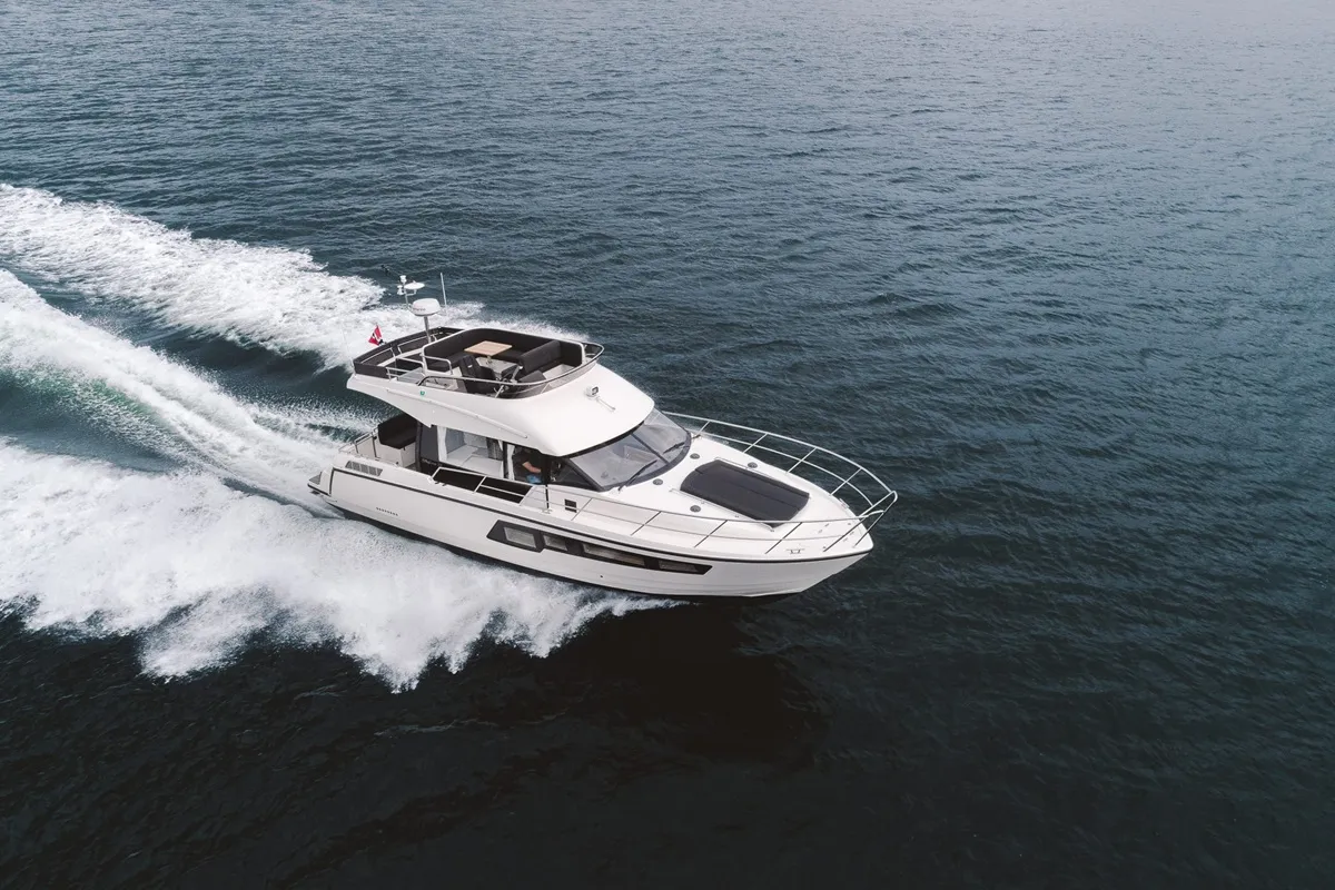 Exterior view of Sunset, a Viknes S40 Fly motor yacht at Općina Sukošan, Croatia