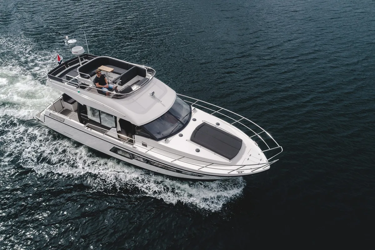Exterior view of Sunset, a Viknes S40 Fly motor yacht at Općina Sukošan, Croatia