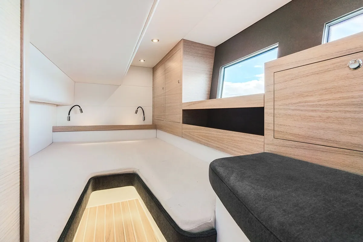 Cabin on Sunset, a Viknes S40 Fly motor yacht at Općina Sukošan, Croatia