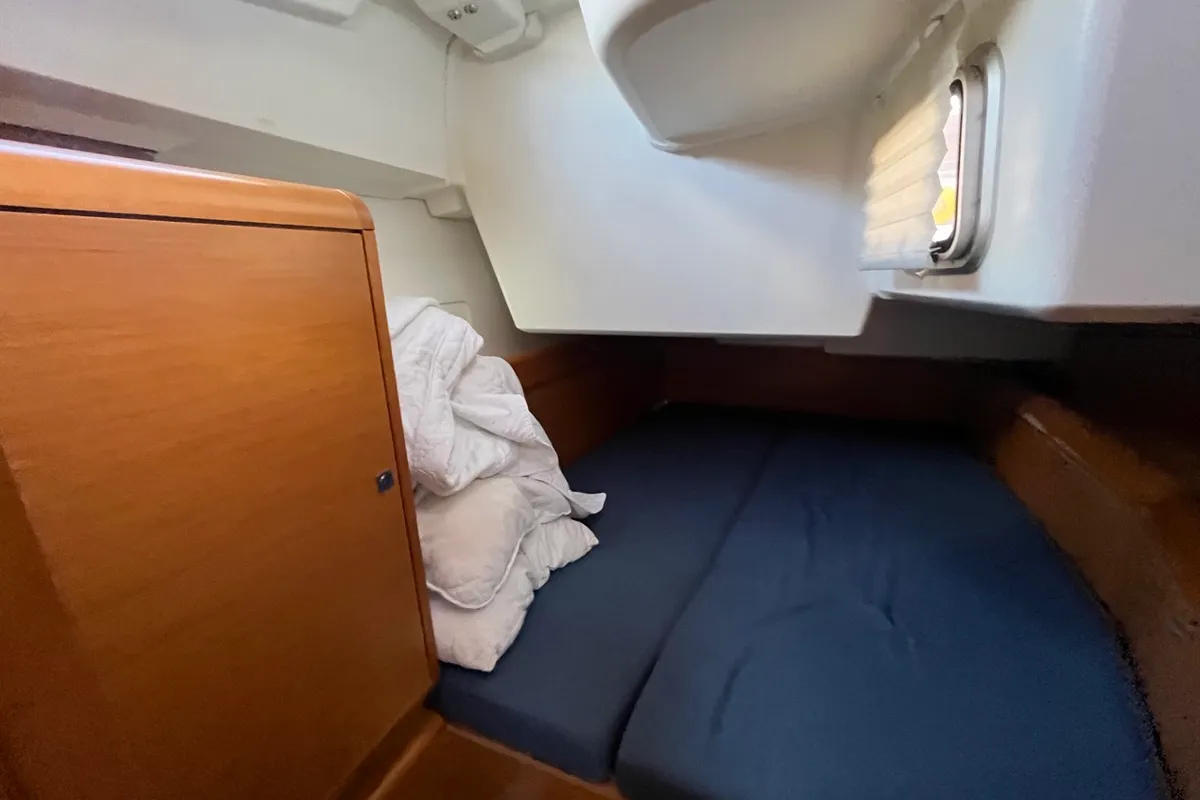 Cabin on KATRINA, a Jeanneau Sun Odyssey 509 sailboat at Sukošan, Croatia