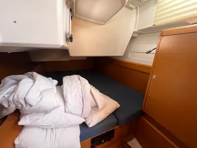 Cabin on KATRINA, a Jeanneau Sun Odyssey 509 sailboat at Sukošan, Croatia