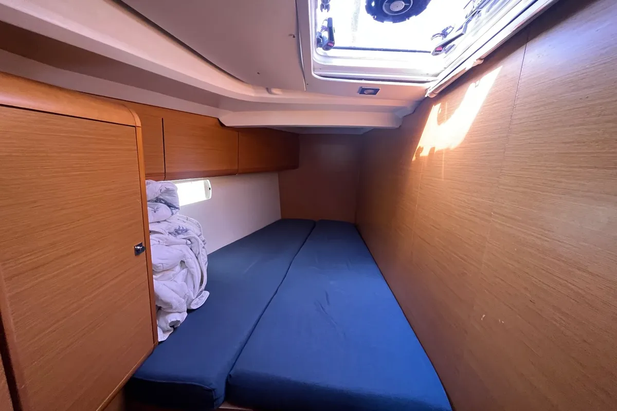 Cabin on KATRINA, a Jeanneau Sun Odyssey 509 sailboat at Sukošan, Croatia
