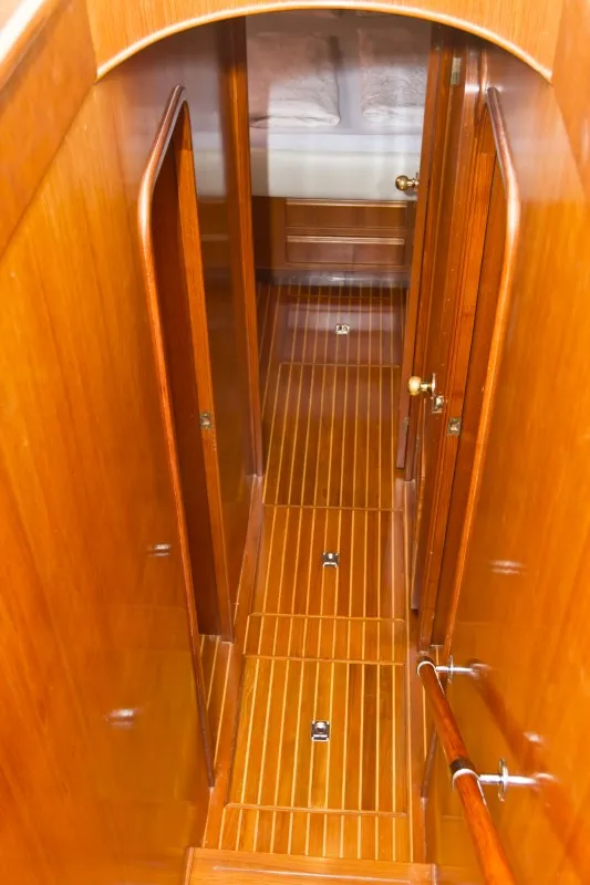 Relax, a Yaretti 1910 motor yacht at Primošten, Croatia