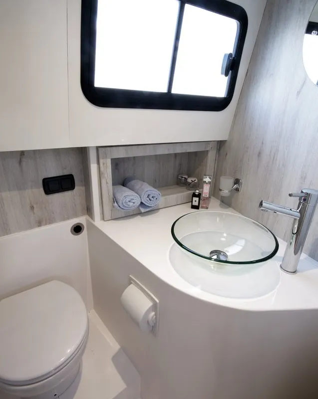 09, a Houseboat Holidays Italia S.R.L. Minuetto 8 motor yacht at Casier, Italy
