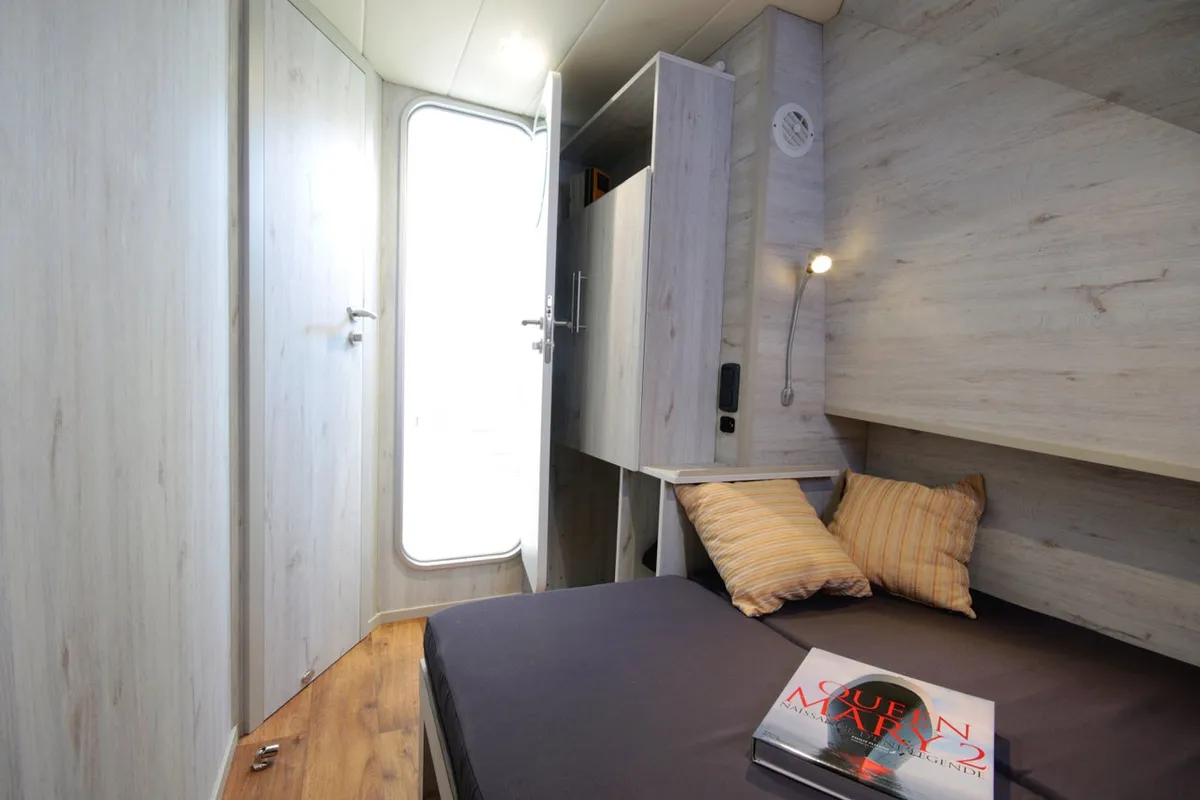 09, a Houseboat Holidays Italia S.R.L. Minuetto 8 motor yacht at Casier, Italy