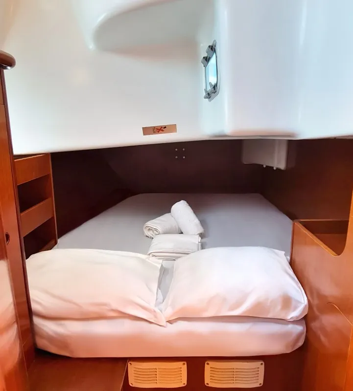 Cabin on Erika, a Beneteau Oceanis Clipper 411 sailboat at Volos, Greece